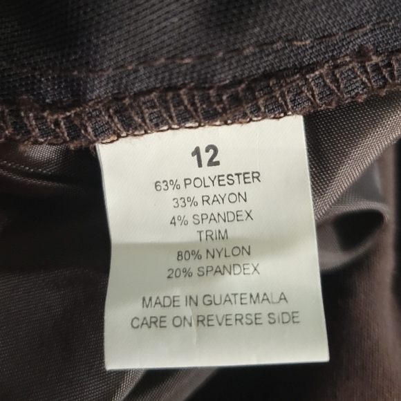 Briggs New York Pencil Skirt - Picture 8 of 8